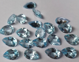 Topacio azul cielo Natural tallado en Pera, 3x5mm a 8x10mm, Topacio azul cielo Suelto - Product Image 5