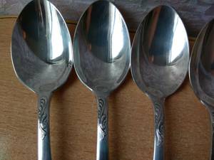 Cuillère de cuisine en aluminium argenté avec finition polie miroir Parfaite pour la cuisine quotidienne, les repas et les ustensiles de cuisine élégants et le mariage - Product Image 3