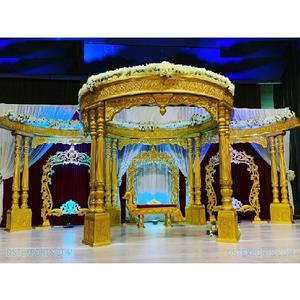 งานแต่งงานสุดหรูที่พระราชวังทองคำ  พร้อมมณฑปแต่งงานขนาดใหญ่  งานแต่งงานสุดพิเศษ  มณฑปเสาคู่สีทอง  ชุดมณฑปเสาคู่สำหรับงานแต่งงาน  NEWYORK - Product Image 1