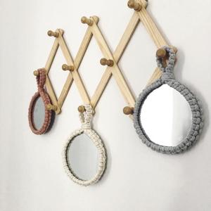 Espejo de Macramé Hecho a Mano para Colgar en la Pared - Product Image 1