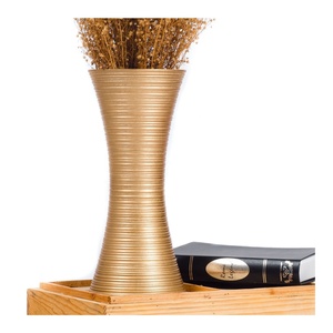 Centro de mesa Florero dorado Alta calidad Hecho a mano Nuevo diseño Florero Metal en maceta de aluminio - Product Image 1