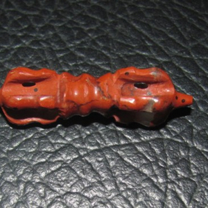 Dorje de Jaspe Rojo |   Crystalexport.com |   Modelo Vaj-005 |   Obra de Arte Tallada y Grabada Coleccionable |   Precio Bajo - Product Image 1