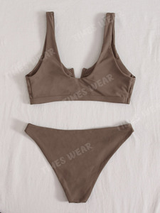 Bikini de marca privada con logotipo personalizado, traje de baño ecológico de tela con cable en V, nuevo diseño - Product Image 2