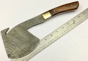 Hache hachoir en acier Damas de qualité industrielle avec manche en bois pour le camping et les applications de coupe - Product Image 3