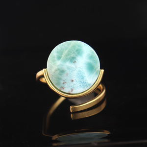 Bague ronde en Larimar naturel réglable pour femme Usine en gros Laiton plaqué or pour mariage ou fête - Product Image 5