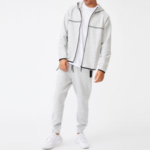 Topshow Streetwear alta calidad parche personalizado Logo pantalones de chándal acampanados y conjuntos de Sudadera con capucha francés Terry apilado chándal hombres - Product Image 1