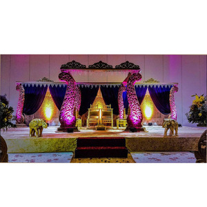 Mandap Tradicional Indio para Bodas Mayuri, Diseñador de Mandaps para Ceremonias de Boda Hindúes, Mandap Tamil para Bodas, Decoración de Mandap con Pavo Real, Nueva York - Product Image 1
