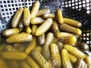 Cornichons et gherkins dans de l'acide acétique |   Concombres marinés de qualité supérieure dans du vinaigre |   Fournisseur d'exportation en gros - Product Image 3