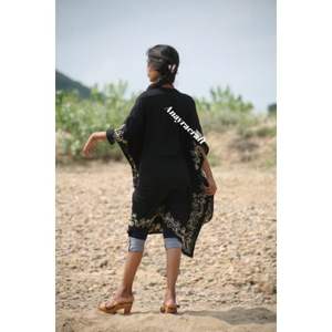 2025 colección Vintage 100% rayón caftán vestido negro con bordado cuello en V suelto ajuste verano vacaciones vestido tamaño libre - Product Image 4