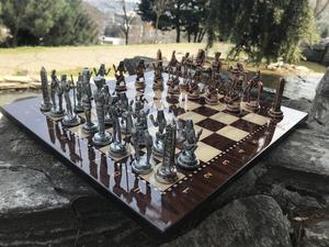 กระดานหมากรุกสเตนเลสสตีลที่น่าสนใจดีไซน์หรูหราเกมในร่มพร้อมชิ้นโลหะที่ดีที่สุดสำหรับตกแต่งบ้านและเป็นของขวัญ - Product Image 3