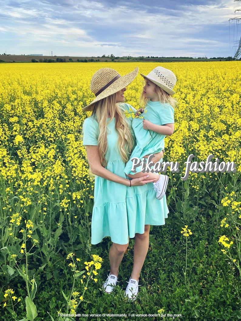 ท้องฟ้าสีเทอร์ควอยซ์