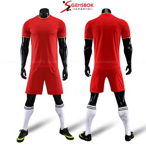Maillot de football personnalisé de haute qualité 2021/2022, 100% polyester, séchage rapide, col en V, logo personnalisé, vente en gros, kit d'équipe pour hommes - Product Image 3