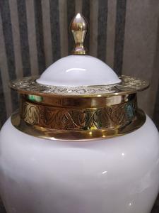 Brassworld Inde Style américain urne en laiton blanc urne de crémation humaine pour cendres fournitures funéraires - Product Image 2