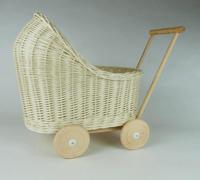 Poussette pour poupée en osier et bois naturel Wiklibox
