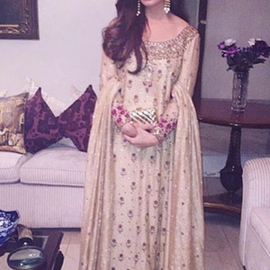 Robe longue de styliste KAMEEZ @ 2022, broderie avec perles de verre de cristal, dbka, idéale pour une tenue de soirée ou un mariage - Product Image 1