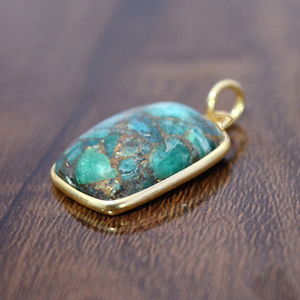 Vente en gros de pendentif en argent sterling 925 avec lunette plaquée or 18 carats sertie d'une pierre précieuse d'amazonite verte pour les fêtes - Product Image 3