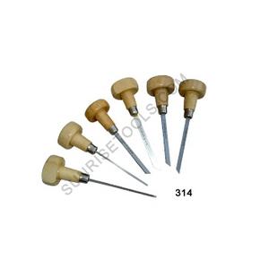 Graver avec poignée en bois Les bijoutiers utilisent des tombes pour façonner des broches ou créer des sièges pour les pierres dans un décor de pierre. - Product Image 1