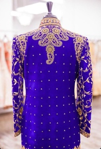 Hermoso vestido Sherwani de diseño real indio y pakistaní para boda ATIYALIBAS traje de pantalones de lana/seda - Product Image 3