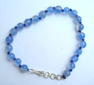 Pulseras de Calcedonia con piedras preciosas curativas | Pulsera de cuentas de moda para mujer Niña - Product Image 1