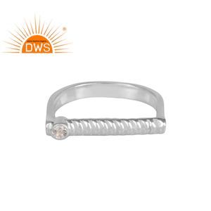 Bague en topaze naturelle à empiler, pierre précieuse blanche, bijou abstrait torsadé en argent fin, accessoire pour conception de bijoux - Product Image 1