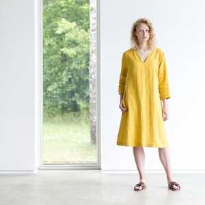 Nouvelle arrivée 2026, robe en lin pour femme, tendance, design tendance, couleur jaune, tissu crêpe, col en V, manches longues - Product Image 1