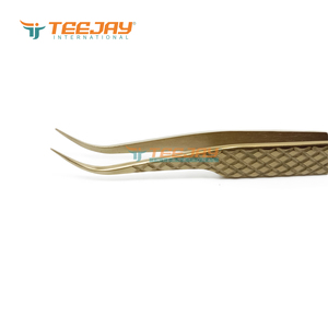 Pince à épiler TEEJAY ELT-432 Plasma Gold J Courbée pour Volume et Isolation avec Embout Ultra Fin et Prise Diamantée pour une Précision Parfaite des Cils - Product Image 4