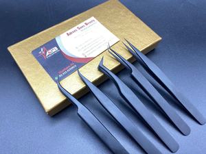 Pinzas para pestañas de acero sostenible japonesas con logotipo personalizado al por mayor negro mate con punta de fibra probada a mano - Product Image 3