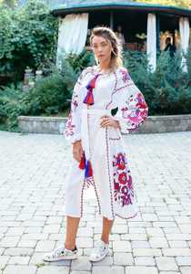 Elegante y moderno diseño vestido de mujer Maxi vestidos de señora de las mujeres manga larga elegante vestido bordado ucraniano bordado vestido - Product Image 2