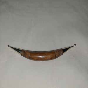 Collar con colgante de hueso pequeño clásico Unisex con dijes de cuerno hechos a mano accesorios de moda para fiestas - Product Image 1