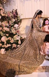 Veste de mariée élégante et lourde avec LEHENGA, avec de belles perles de verre de cristal embellir et en résine, pour mariage, 2021 - Product Image 2
