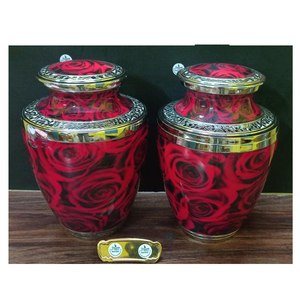 Urna de cremación funeraria de latón, suministros funerarios, rosa roja, Brassworld, India - Product Image 1