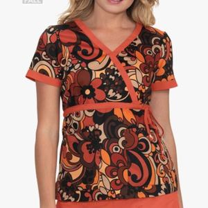 ชุดยูนิฟอร์มพยาบาลแบบสครับ แขนสั้น พิมพ์ลาย คุณภาพสูง ผลิตจากผ้าโพลีเอสเตอร์ 65% ผ้าฝ้าย 35% คอวี คอโอ สำหรับใช้ในโรงพยาบาล - Product Image 2