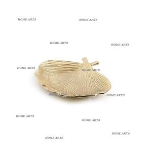 Fantastic Design Leaf Shape <b>Dessert</b> Tray In Aluminium Gold Color Snacks Dates Serving Tray For Home Usage - Product Image 1