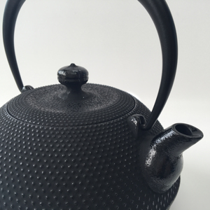 Bouilloire à thé en fonte, artisanat traditionnel japonais, réchaud IH noir, - Product Image 3