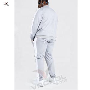 En gros Survêtement de sport et de jogging à col montant et fermeture éclair 1/4, anti-rétrécissement, respirant, séchage rapide, écologique, grande taille, motif uni - Product Image 2