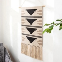 Tapisserie murale en macramé tissée à la main en laine et coton, ornement à pompons, style bohème marocain, décoration intérieure, art DIY