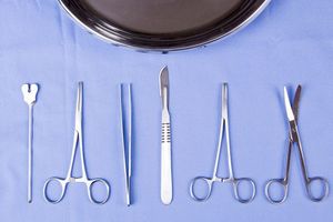 Boite petite chirurgie en aluminio mm, instrumentos de contenido en acero inoxidable - Product Image 3