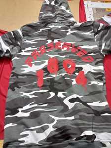 Sudadera con capucha de camuflaje para hombre, de algodón, con logo personalizado, color negro - Product Image 4