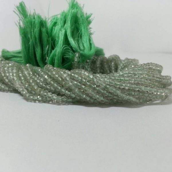 สีเขียว