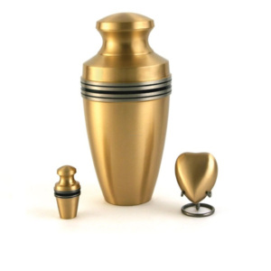 Juego de urnas de cremación de latón más vendidas al por mayor con acabado dorado Juego de urnas funerarias anheladas a mano indias hechas en India - Product Image 1