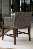 Chaise de jardin minimaliste en teck massif, élégante et écologique, Connor, avec accoudoirs confortables, pour l'extérieur, l'intérieur, le salon, l'hôtel, l'entrepôt