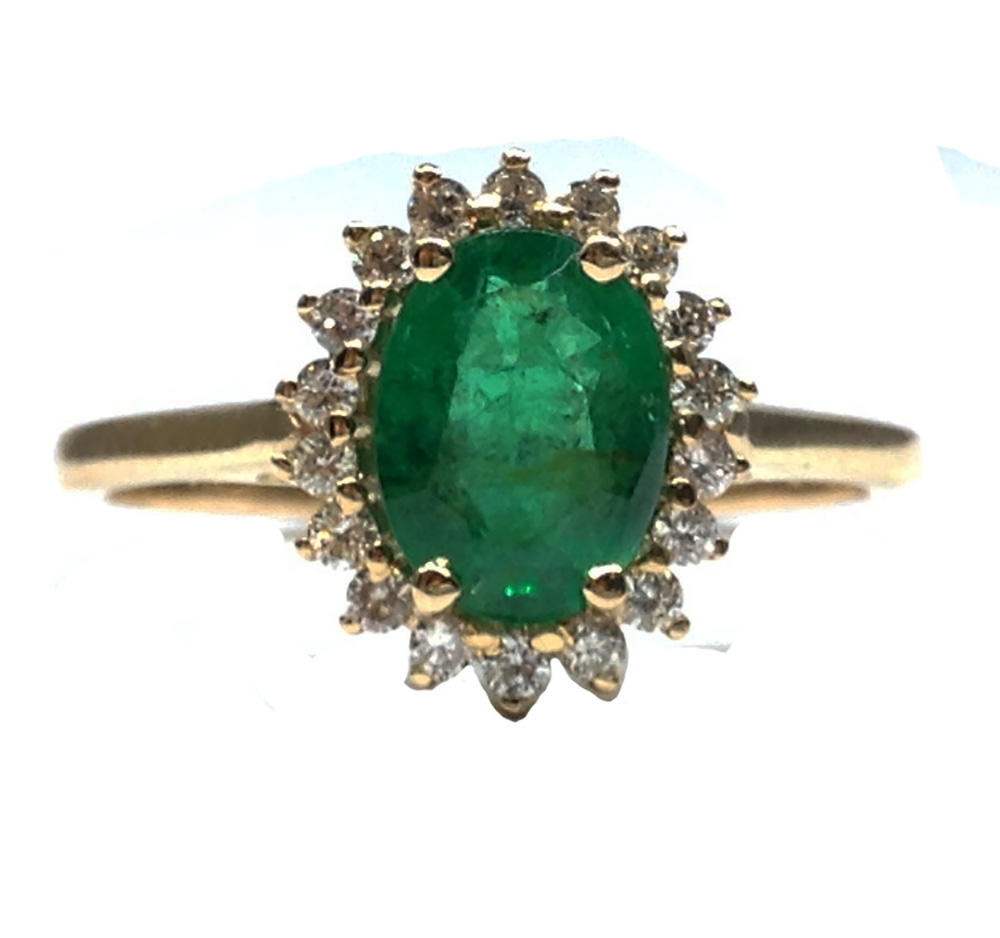 สีเขียว