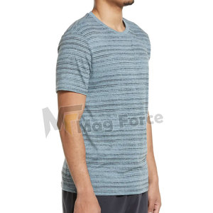 T-shirt fait au Pakistan pour les hommes de couleur grise demi-manches pull en coton t-shirt fait avec un design et un logo personnalisés - Product Image 3