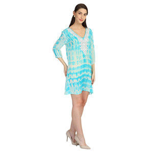 2023ชุดเดรสลำลองยาวถึงเข่าสีขาวแขนสั้นผ้าซาตินมัดย้อมปักลายคอกลมสีขาว - Product Image 3