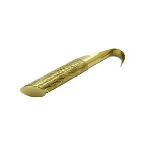 แท่งกรองชาสแตนเลสสีทองพร้อมตะขอสำหรับสมุนไพรและเครื่องเทศ - Product Image 2