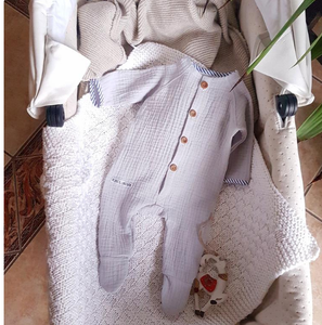 Vente en gros Nouveau design Combinaison grenouillère pour bébé fille en coton avec combinaison grenouillère unisexe certifiée GOTS pour bébé - Product Image 2