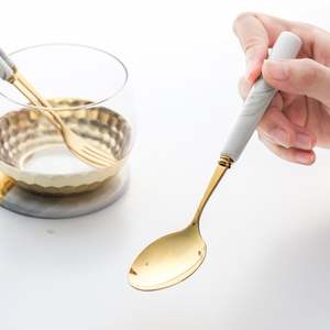 Ensemble de cuillères à couverts en acier inoxydable avec un design de feuille élégant couverts classiques argenterie parfaite pour la cuisine ou le mariage - Product Image 6