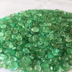 Couleur verte de pierre précieuse lâche émeraude naturelle de qualité AAA avec certificat IGI - Product Image 5