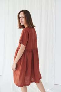 Robe midi en polyester à col rond et manches courtes, coupe ample, couleur unie, respirante, pour l'été, idéale au quotidien, taille haute, style A-line - Product Image 3