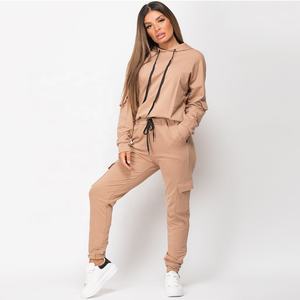 PIHA SPORTS Survêtement complet pour femme, nouvelle mode, élégant, avec logo personnalisé, en molleton de coton, hiver, 2 en 1, poche utilitaire, jogging, actif - Product Image 4